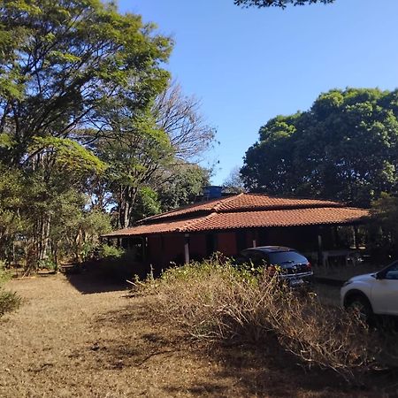 Sitio Bemtevi - Jockey Camping - Uberlandia Villa Exteriör bild
