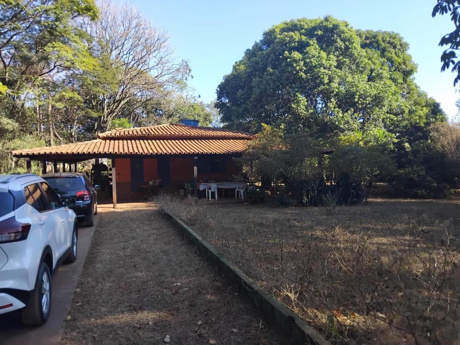 Sitio Bemtevi - Jockey Camping - Uberlandia Villa Exteriör bild